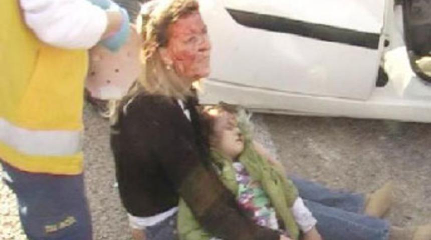 Yaralı anne, kızı i&ccedil;in &ccedil;ırpındı