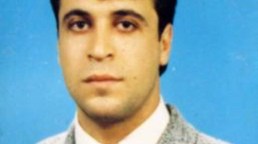 Tıraş olan polisin dikkati cinayet zanlısını yakalattı