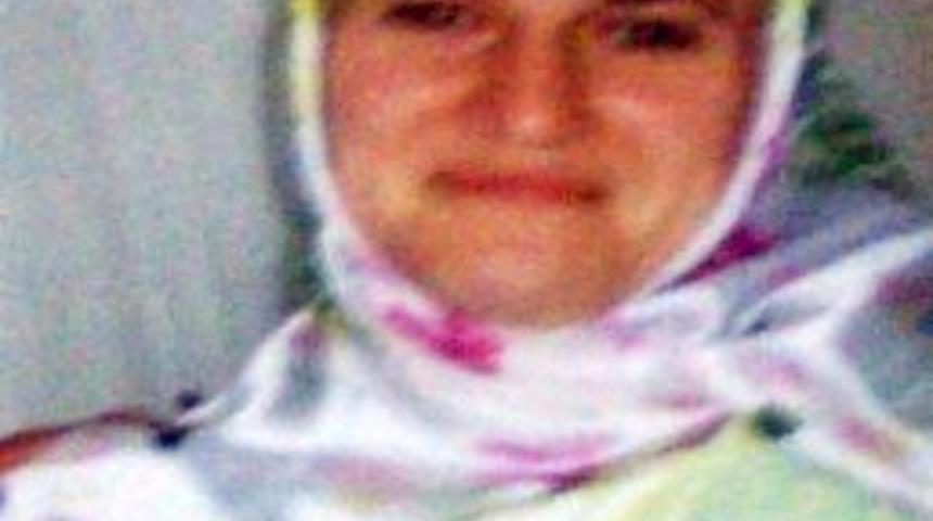 Köylü kadın yüncü dükkanında bilezikleri için öldürüldü