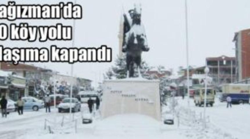 Kağızmanda k&ouml;y yolları kapandı