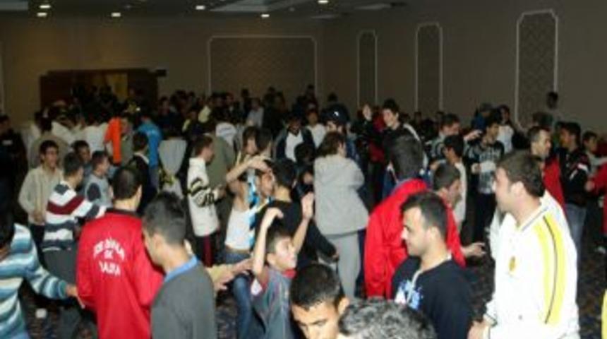 &Ouml;zel sporcular g&ouml;n&uuml;llerince eğlendiler&hellip;