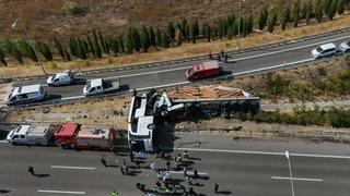 Manisa'da 11 kişinin öldüğü kazada otobüs ve tır şoförü tutuklandı