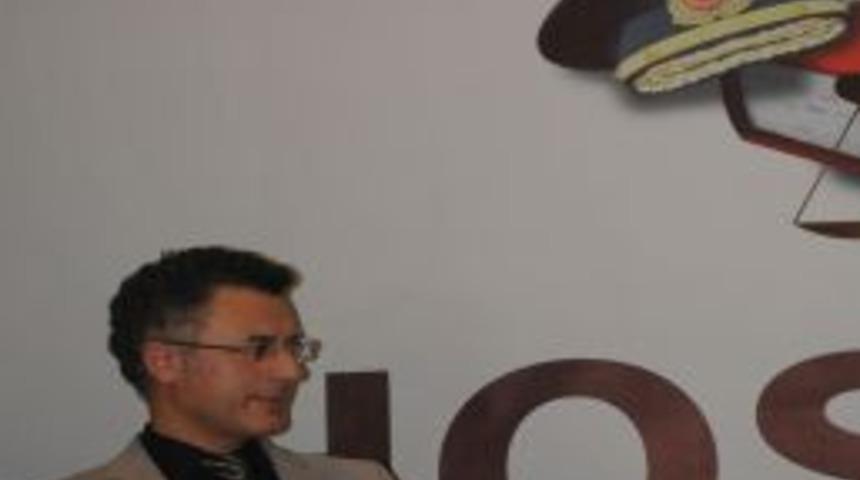 &Ccedil;orum'da yeni anayasa s&uuml;recinde imkanlar ve riskler masaya yatırıldı