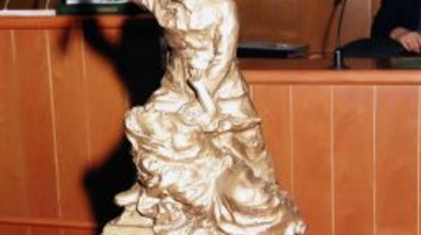 G&ouml;k&ccedil;ek'in 'Cezayir Soykırımı' anıtı hazır