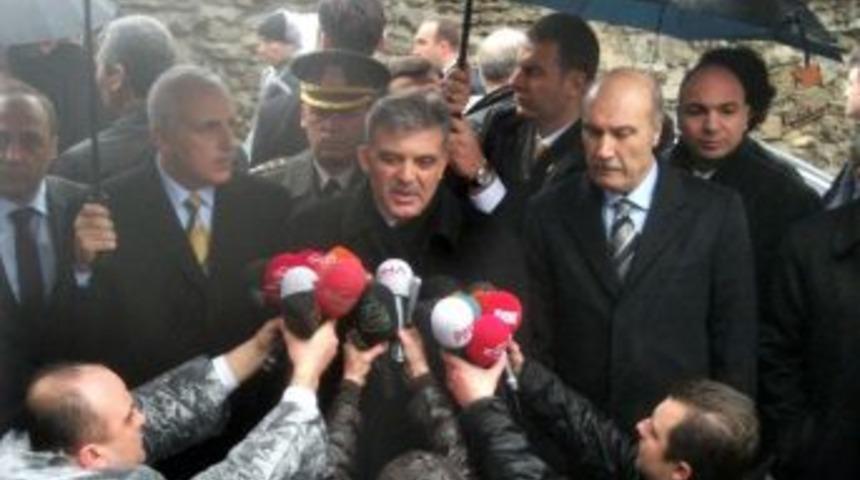 G&uuml;l: Savaş zamanlarında bile devlet başkanları birbirleriyle konuşur