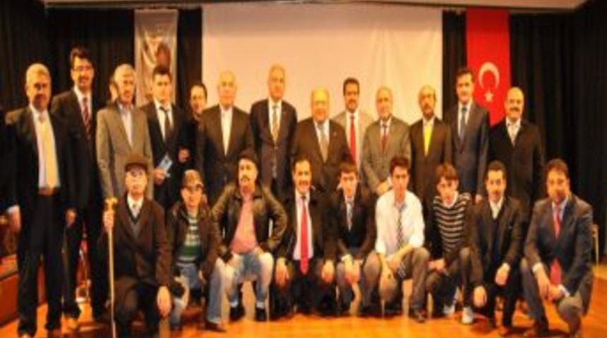 Yılın eğitimcileri ve eğitim sevdalısı &ouml;d&uuml;llendirildi