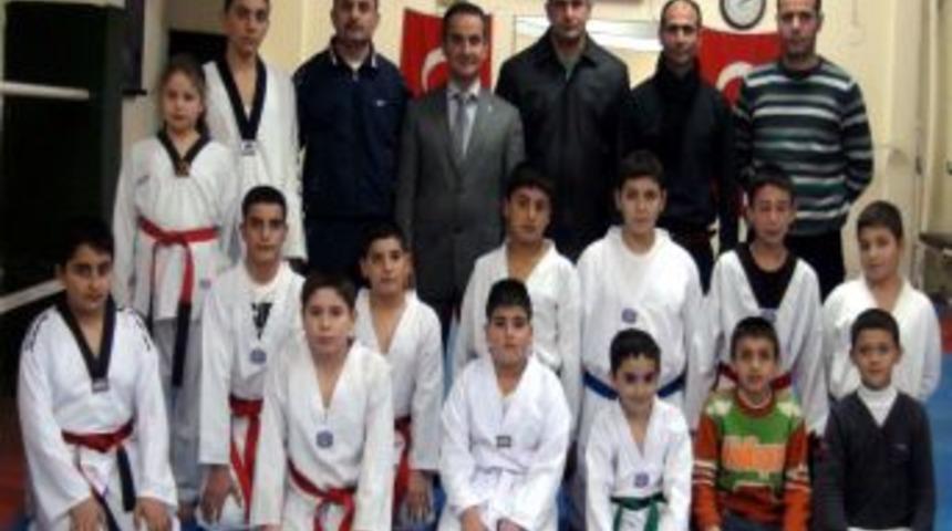 Malatya Kent Konseyi&rsquo;nden spor kul&uuml;plerine destek ziyareti