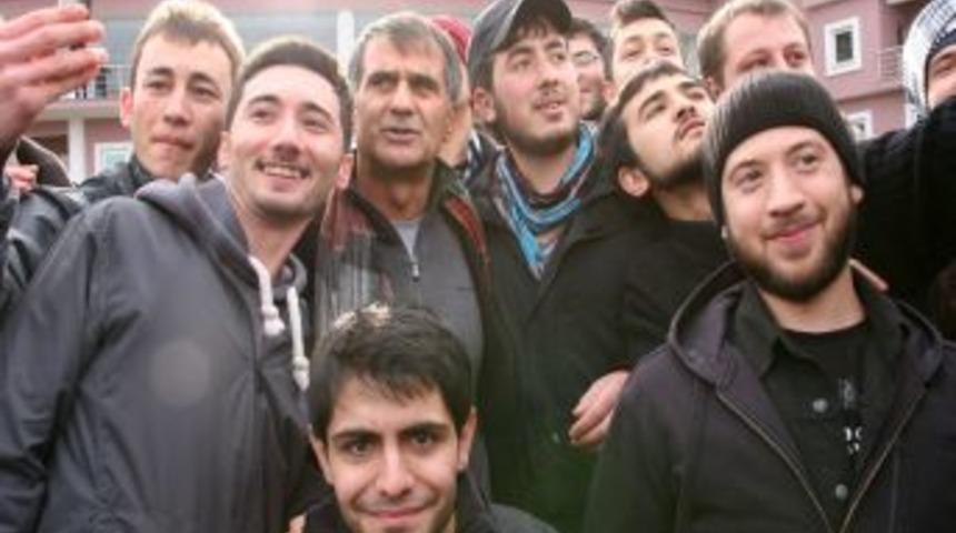 KT&Uuml;'deki ş&ouml;lende 3,5 ton hamsi t&uuml;ketildi