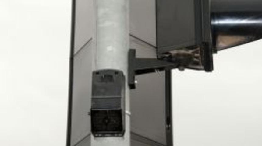 Balıkesir'de trafik lambaları g&ouml;rme engelliler i&ccedil;in sesli hale getirildi