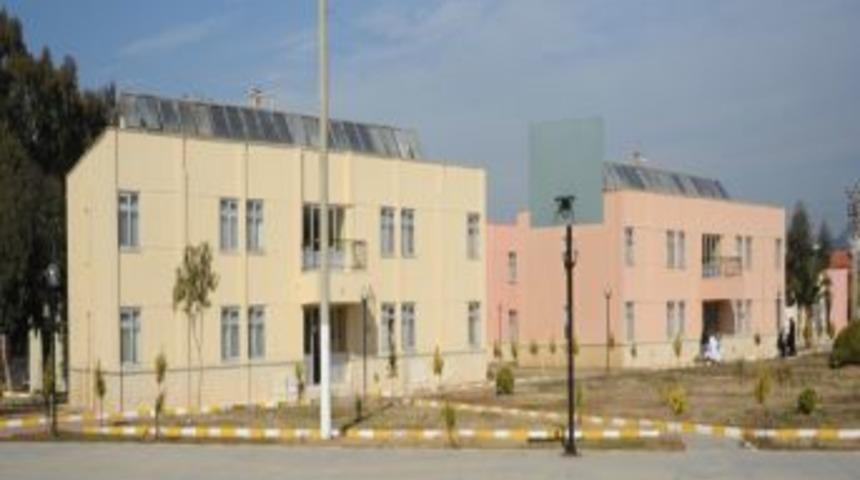 Dokuz Eylül Üniversitesi depremzedelere kucak açtı