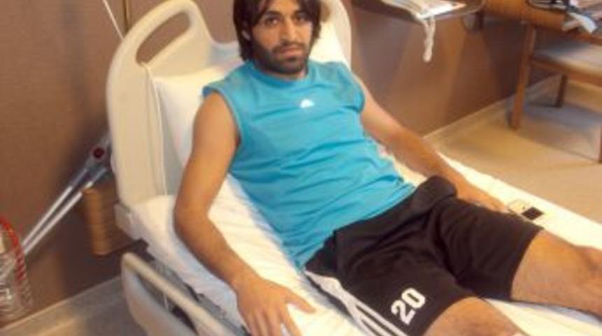 Sivasspor'un kaptanı Hayrettin Yerlikaya yarın ameliyat olacak