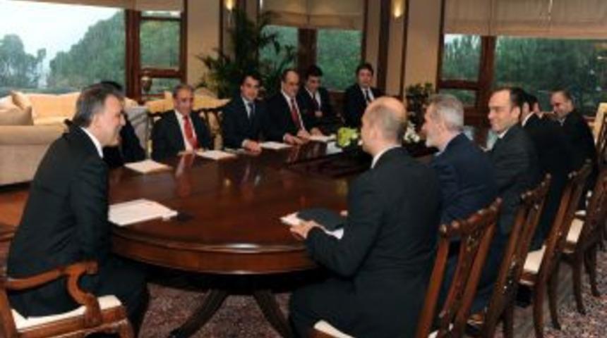 Cumhurbaşkanı G&uuml;l, GİSBİR Başkanı Kıran ve heyetini kabul etti