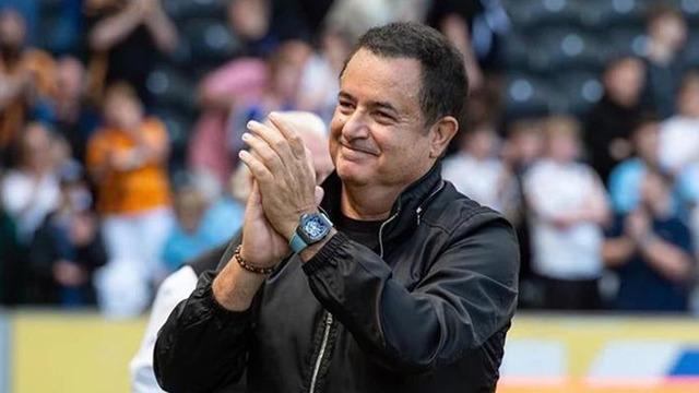 Acun Ilıcalı'nın takımları fırtına gibi esiyor: Hull City ve NK Maribor'dan çifte başarı!