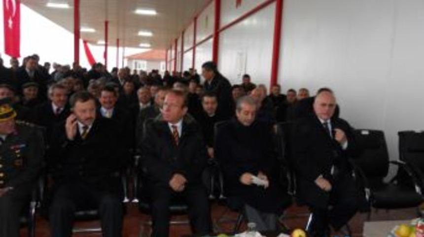 Bakan Eker, Bağıllı soğuk hava deposunun a&ccedil;ılışını yaptı