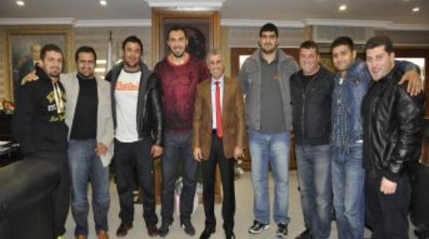 Ali G&uuml;rb&uuml;z: Babamla gurur duyuyorum