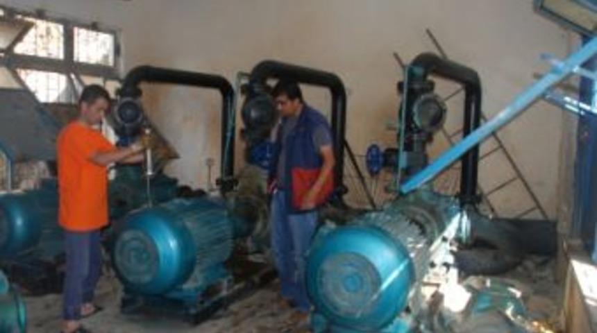 İşleyen demir ışıldar