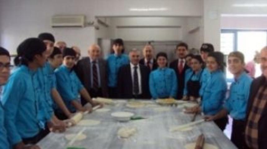 Turizim lisesi&rsquo;ne anlamlı ziyaret!