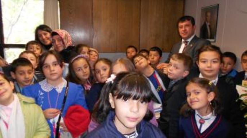 Ağbaba k&uuml;&ccedil;&uuml;k &ouml;ğrencileri konuk etti