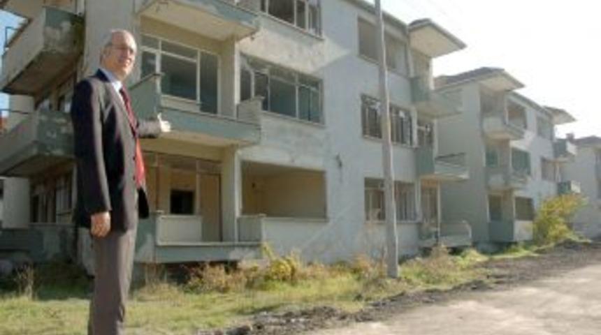 G&ouml;lc&uuml;k Belediye Başkanı Ellibeş: Afet b&ouml;lgesi sıkıntısı yaşadık, Van yaşamasın