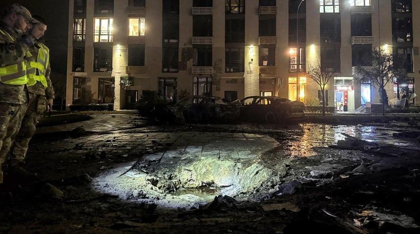 Rusya'dan Kiev&rsquo;e saldırı: 2 &ouml;l&uuml;, 9 yaralı