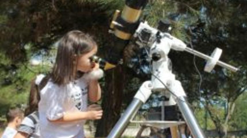 Uludağlı minikler, bilime ilk adımı G&ouml;kbilim Okulu'nda attı