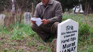 Mezarı başında mahkeme kararı okundu