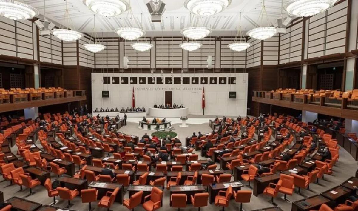 Son se&ccedil;im anketi! Fon skandalı soruldu, Mansur Yavaş ın istifası dengeleri değiştirdi 5