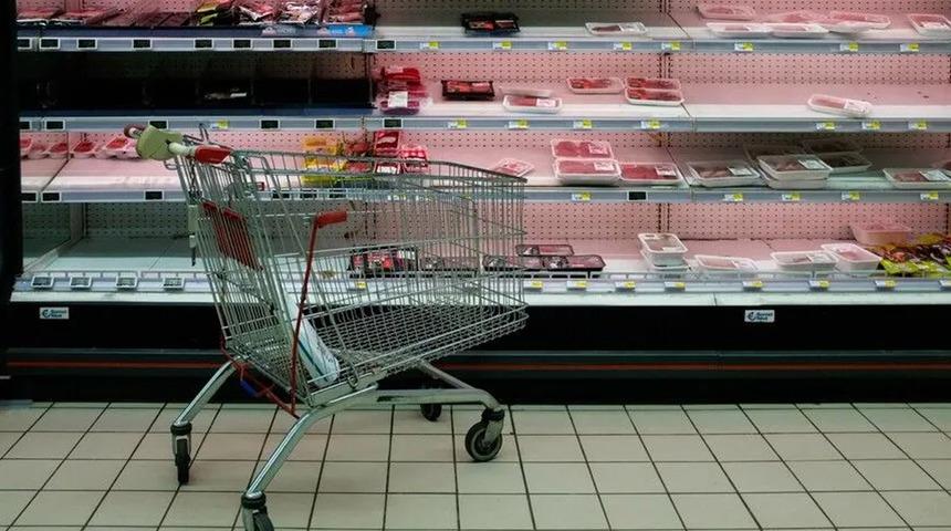 Fransa'da marketlere uzaktan 'eşi benzeri g&ouml;r&uuml;lmemiş' saldırı: Bir gecede hepsi gitti