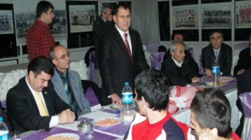 Yardım t&ouml;reninde futbol anıları tazelendi