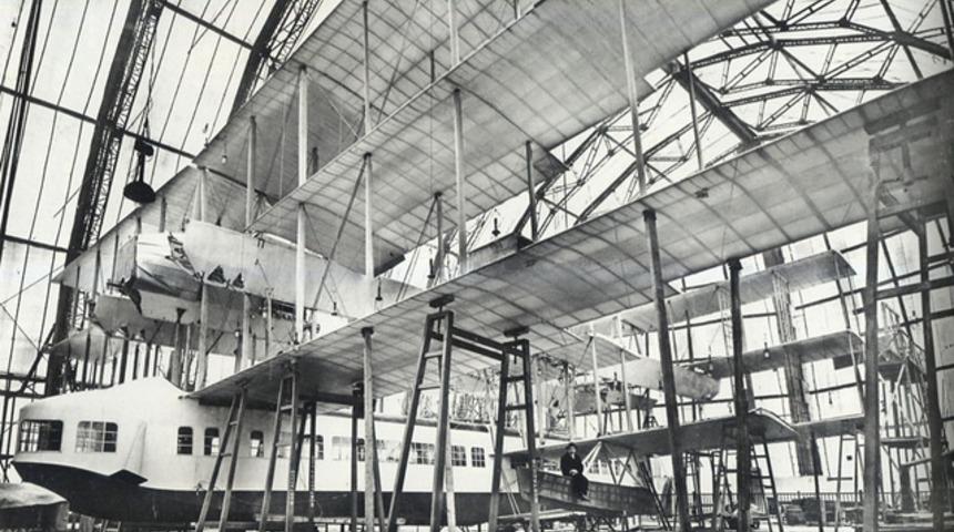 D&uuml;nyanın en ilgin&ccedil; u&ccedil;akları