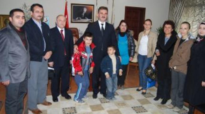 Akıl hastanelerini karıştırmayın