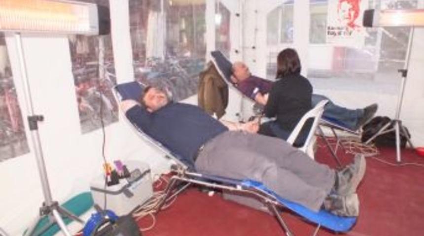 Kan bağışında İznik Tek y&uuml;rek