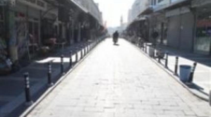 Demokrasi Caddesi a&ccedil;ıldı