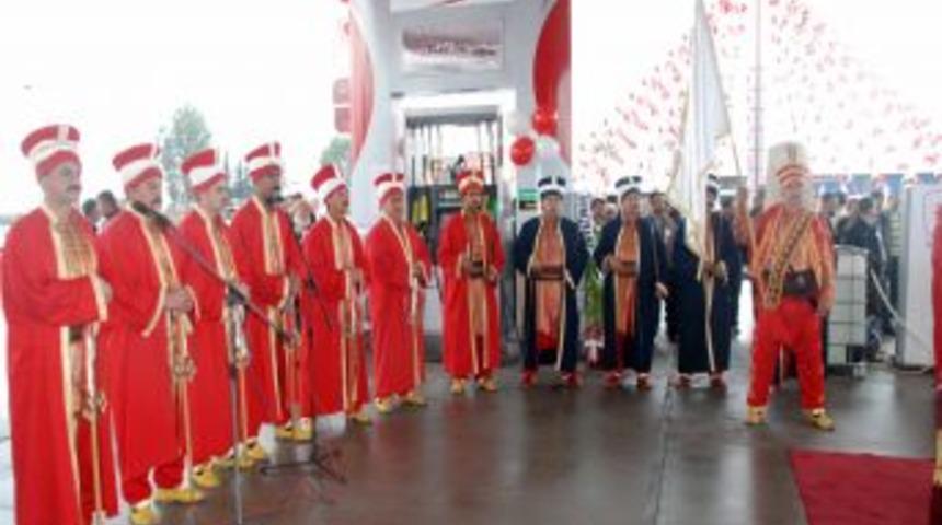 T&uuml;rkiye Petrol İstasyonu, mehter takımının konseriyle a&ccedil;ıldı