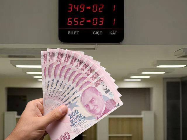 Bankadan tazminat alacak: Şube şube gezdi, Yargıtay karar verdi