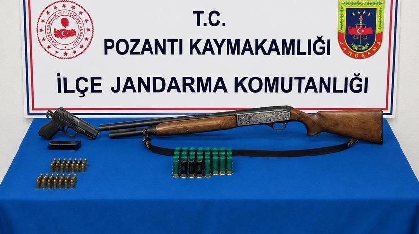 Pozantı&rsquo;da tabanca, t&uuml;fek ve uyuşturucu ele ge&ccedil;irildi