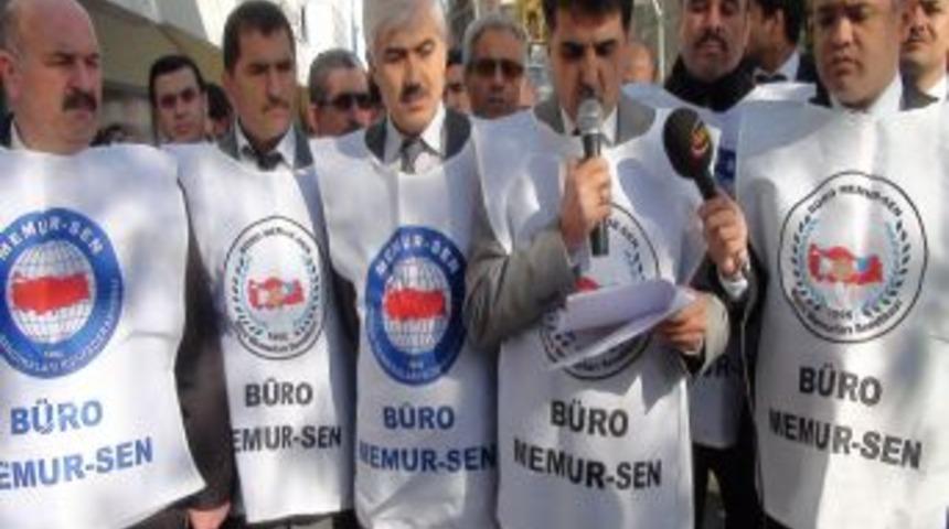 B&uuml;ro Memur-Sen'den h&uuml;k&uuml;mete sarı kart