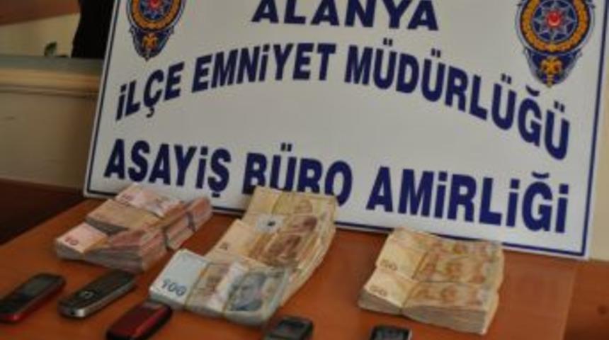 Ovacık İl&ccedil;e &Ouml;zel M&uuml;d&uuml;r&uuml;, PKK korkusuyla 130 bin lira dolandırıldı