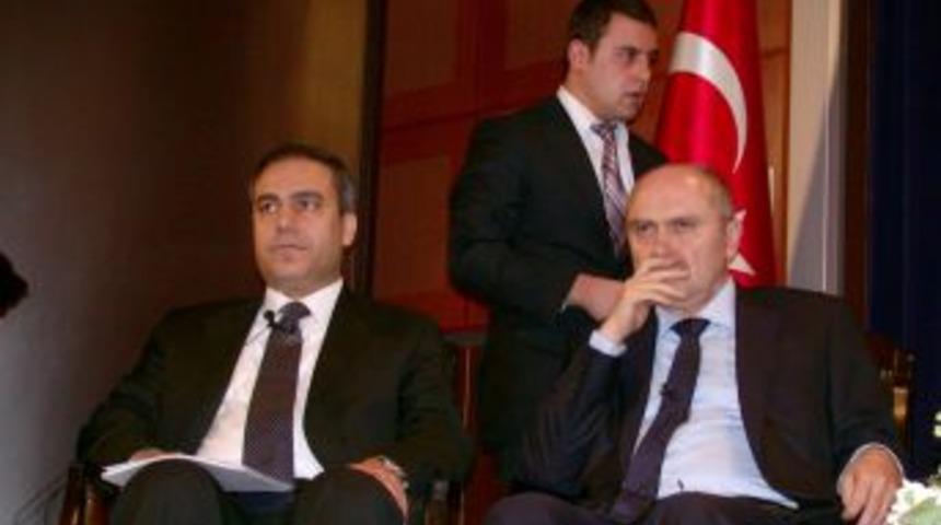 B&uuml;y&uuml;kel&ccedil;iler, ter&ouml;rle m&uuml;cadele oturumunda bir araya geldi