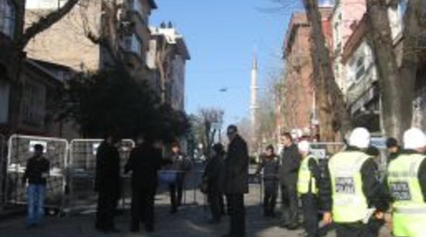 Vatandaşlar, Aydın Menderes i&ccedil;in Fatih Camii'ne akın etti