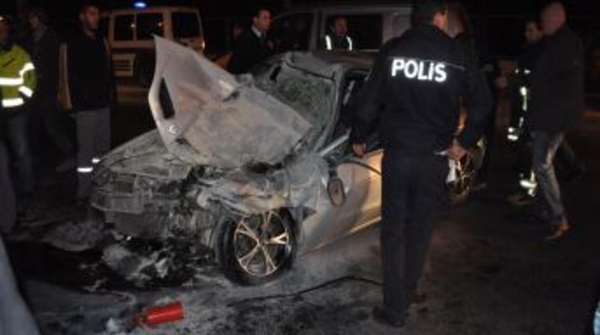 Temizlik aracına &ccedil;arptılar