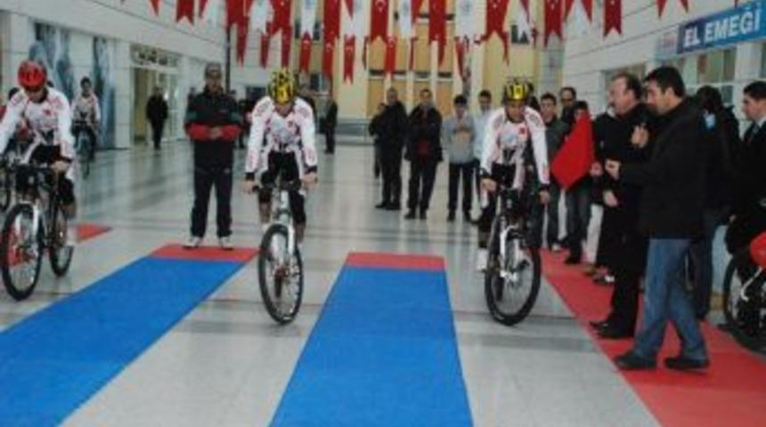 Sonuncu olabilmek i&ccedil;in yarıştılar