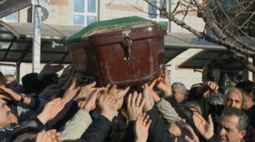 Eğitim hizmetleri aşığı Alaattin Kıdak dualarla ebediyete uğurlandı