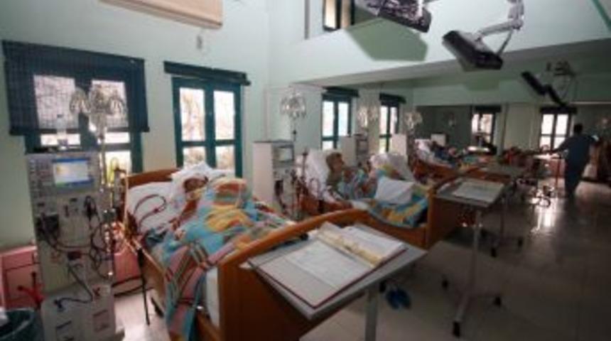 Diyaliz merkezi, 2011'de b&ouml;brek hastalarına 10 bin 250 seans hizmet verdi