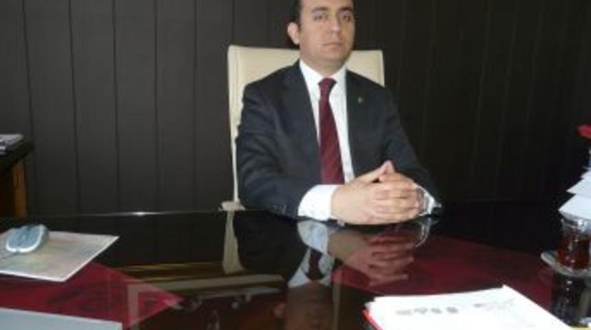 Van&rsquo;lı 3 depremzede ailenin kalacağı iki katlı evi vatandaşlar hazırlıyor