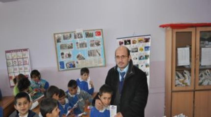 360 &ouml;ğrenciye diş fır&ccedil;ası ve diş macunu