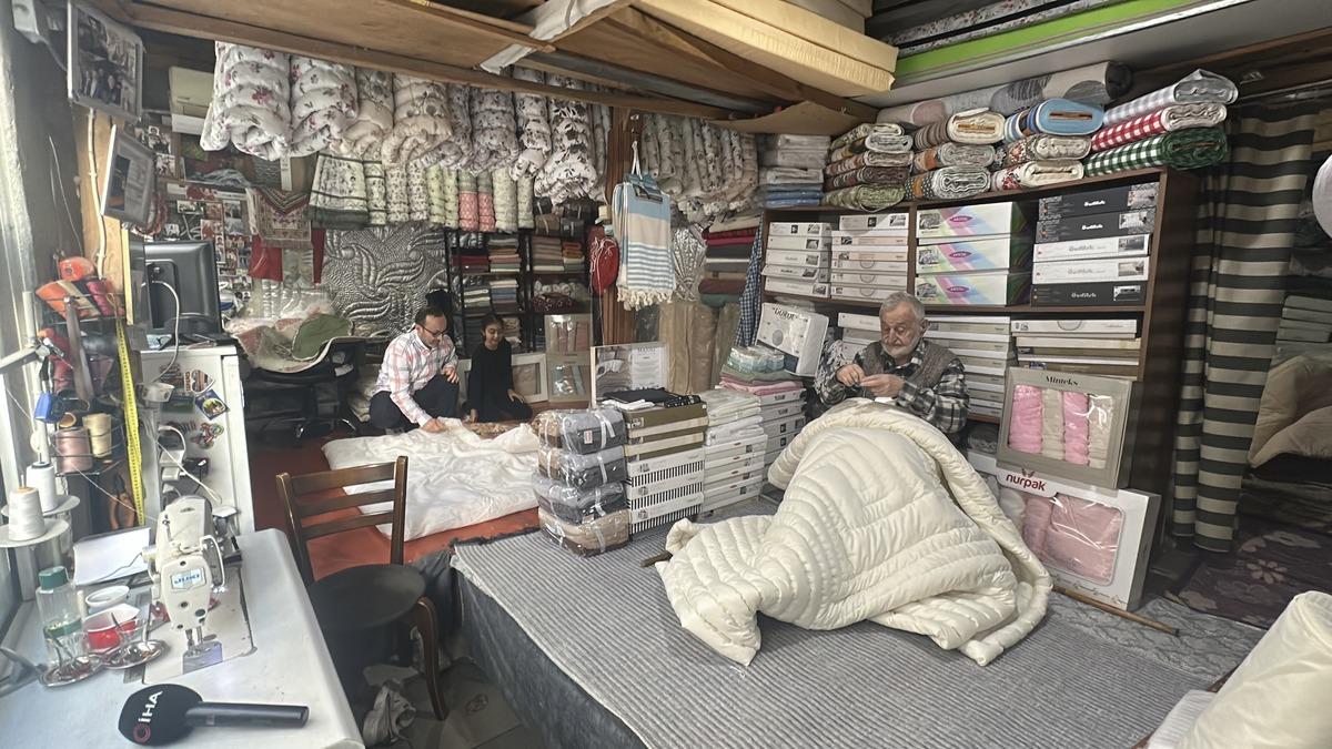 70 yıldır Yastıkçı Dede olarak biliniyor: 3 kuşağa örnek oldu 4