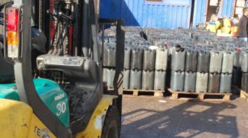 Mersin’de 52 kilo esrar ile 32 ton akaryakıt ele geçirildi