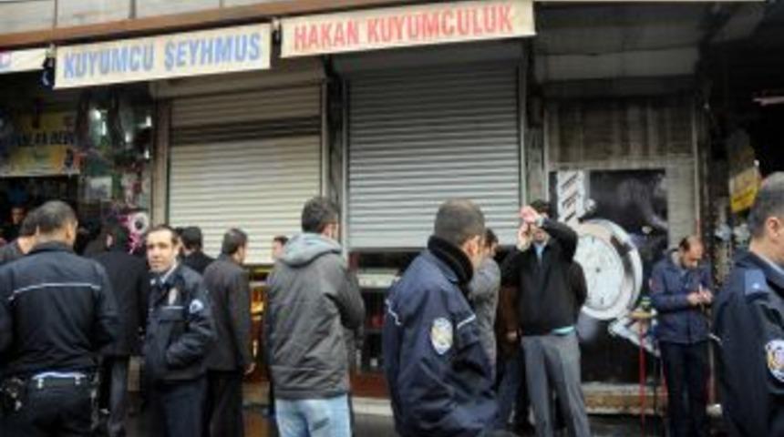 Kuyumcu çırağı, patronunu öldürüp kaçtı