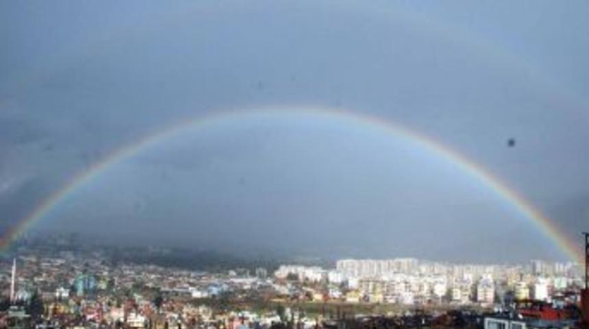 K&ouml;rfez&rsquo;de g&ouml;k kuşağı c&uuml;mb&uuml;ş&uuml;